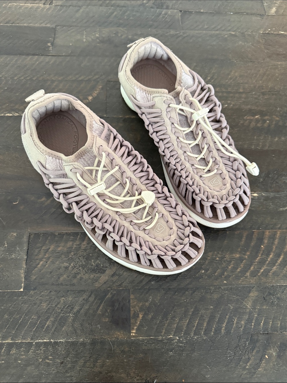 KEEN Women's UNEEK Cord Sandals - Sz 10